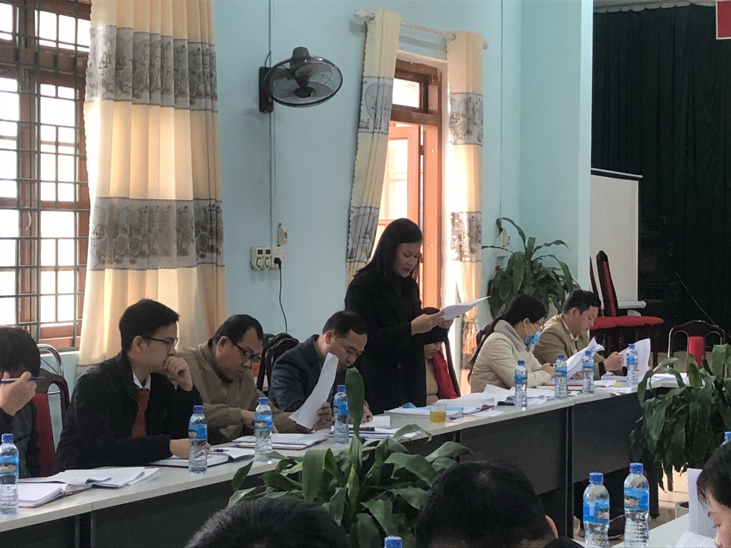Bà Nông Thị Cúc - Trưởng phòng Phòng Quản lý khai thác CTTL thông qua báo cáo